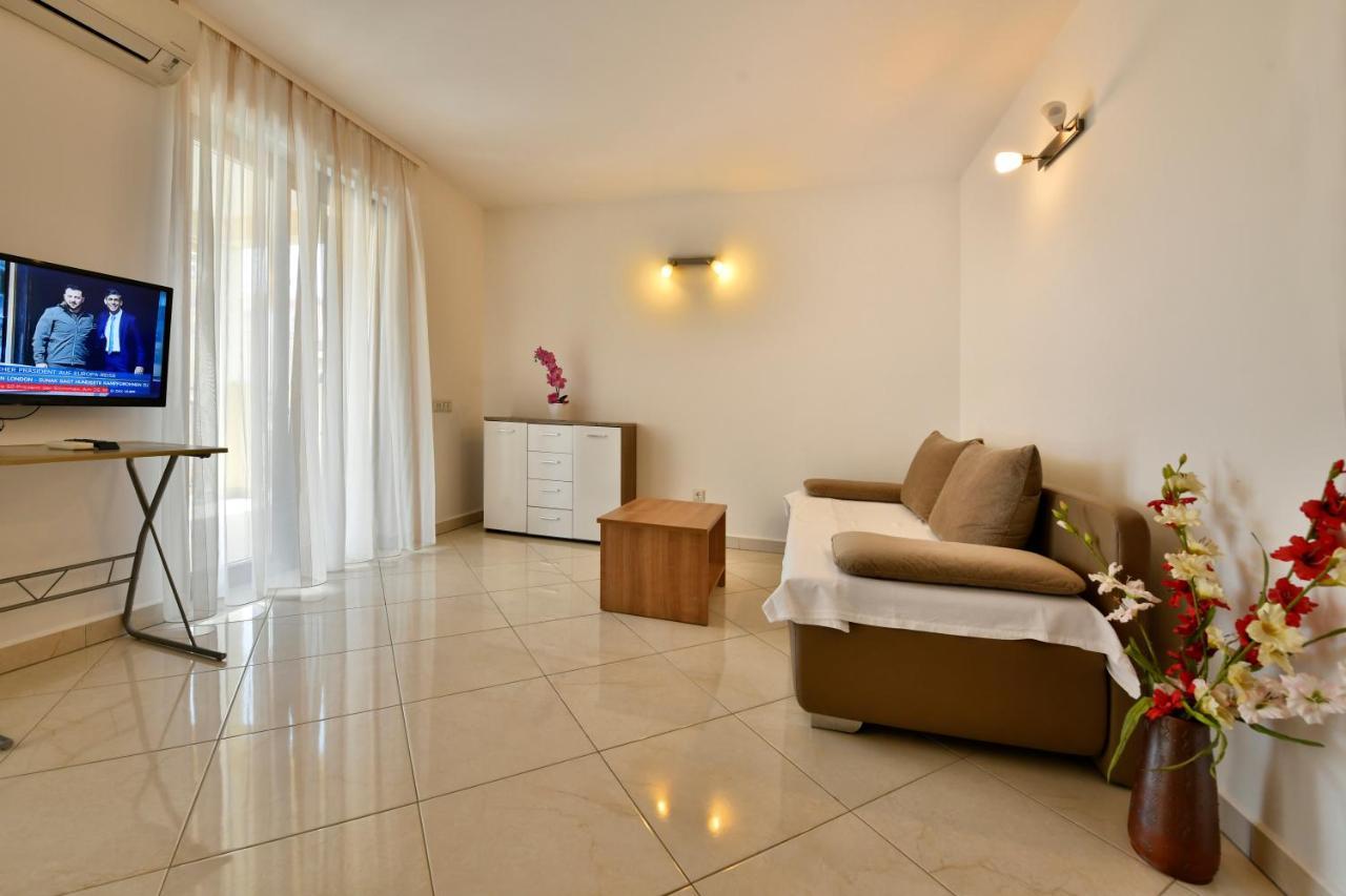 Apartments Jasmina Πόρετς Εξωτερικό φωτογραφία