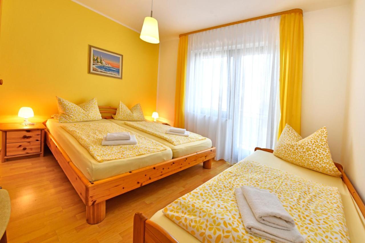 Apartments Jasmina Πόρετς Εξωτερικό φωτογραφία