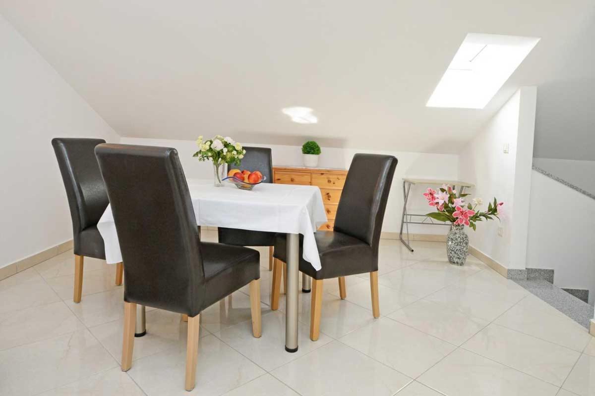 Apartments Jasmina Πόρετς Δωμάτιο φωτογραφία